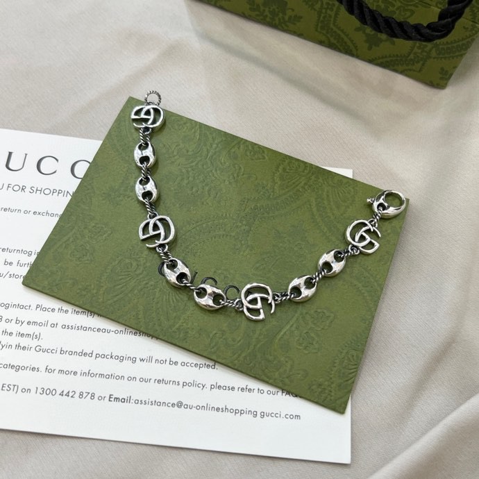 Gucci Double G Bracelet - FashionPlug