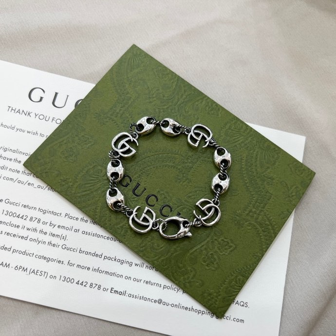 Gucci Double G Bracelet - FashionPlug