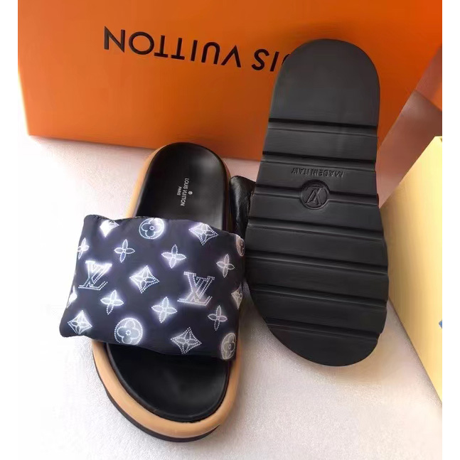Louis Vuitton Pool Pillow Comfort Mules     1A9SMR - FashionPlug