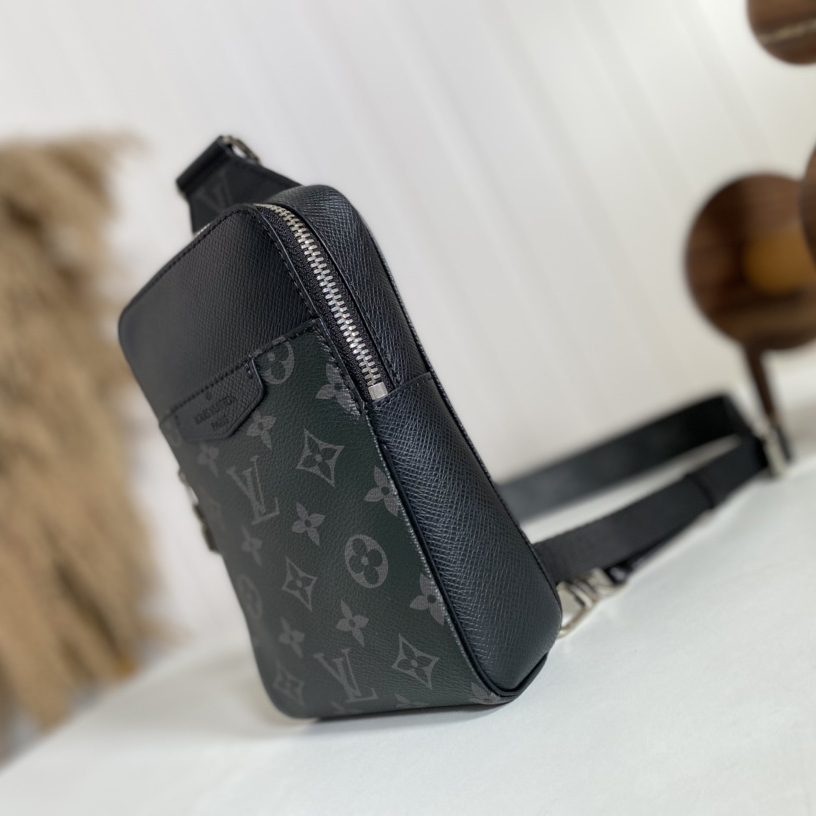 Louis Vuitton Outdoor Slingbag(13-21-5cm)   M30741 - FashionPlug