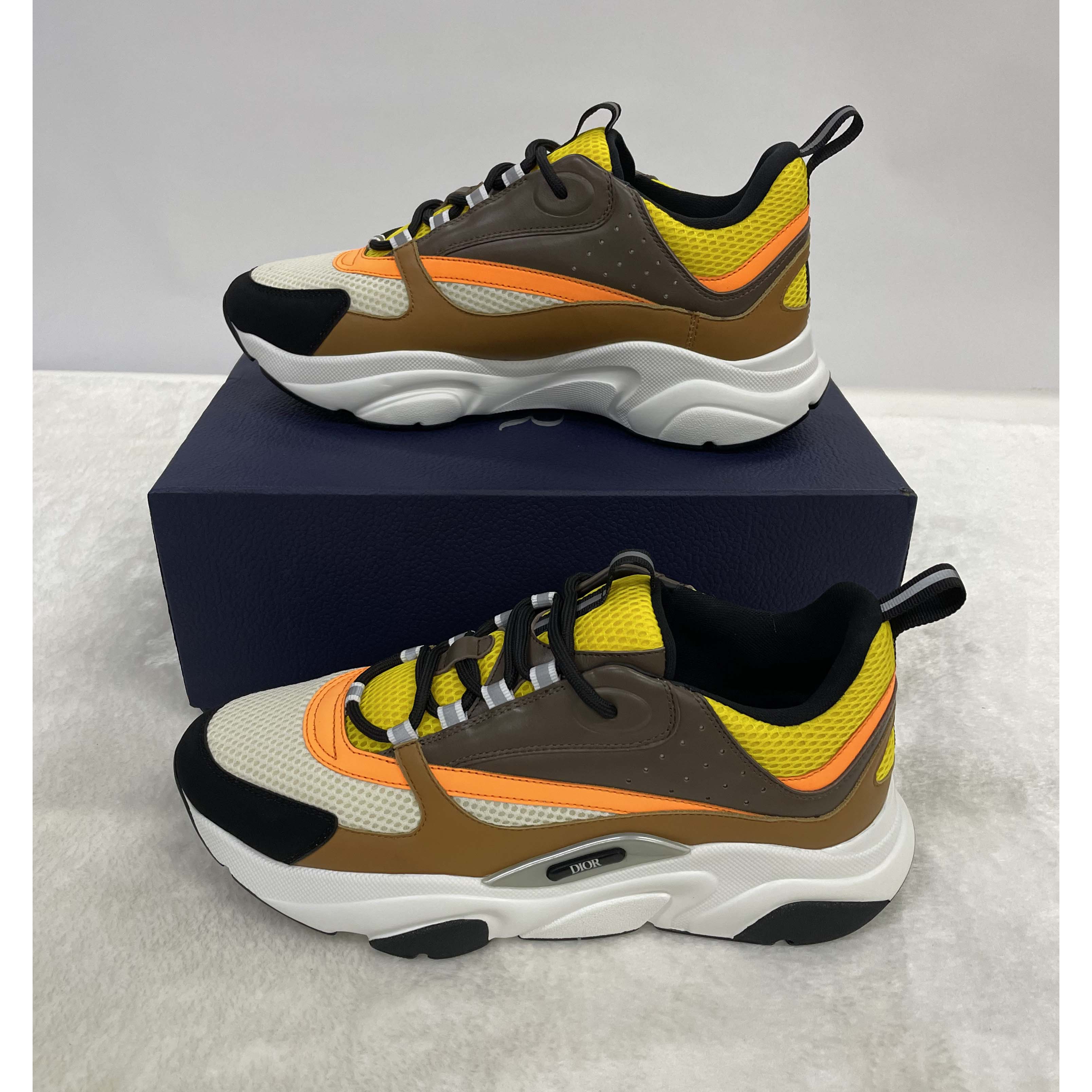 Dior B22 Sneaker  - FashionPlug