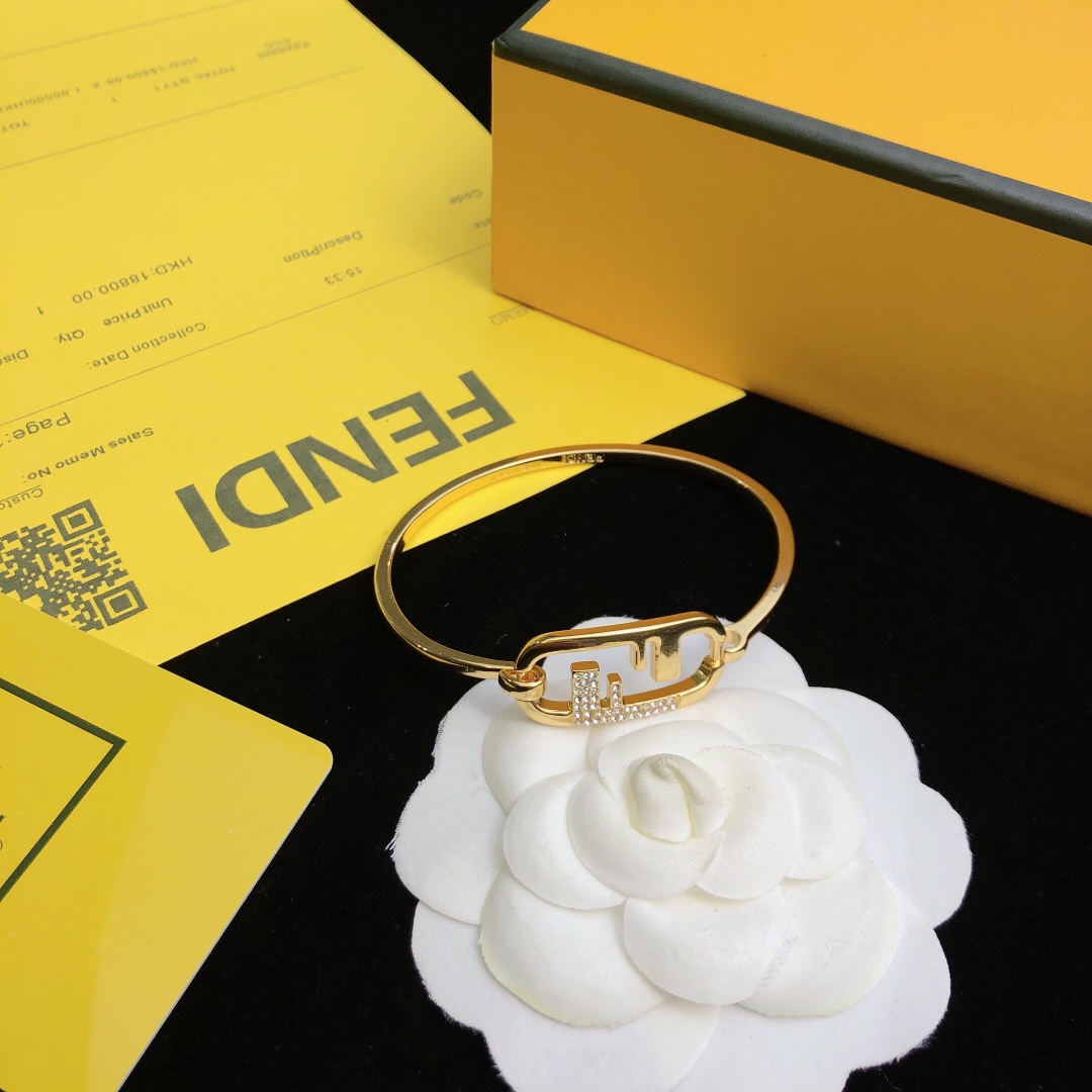 Fendi O’Lock Bracelet - FashionPlug