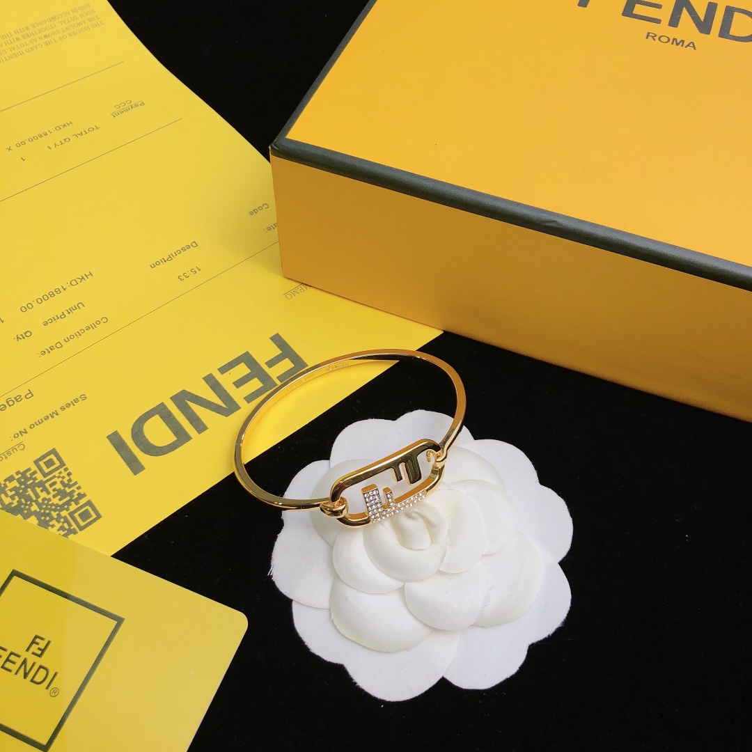 Fendi O’Lock Bracelet - FashionPlug