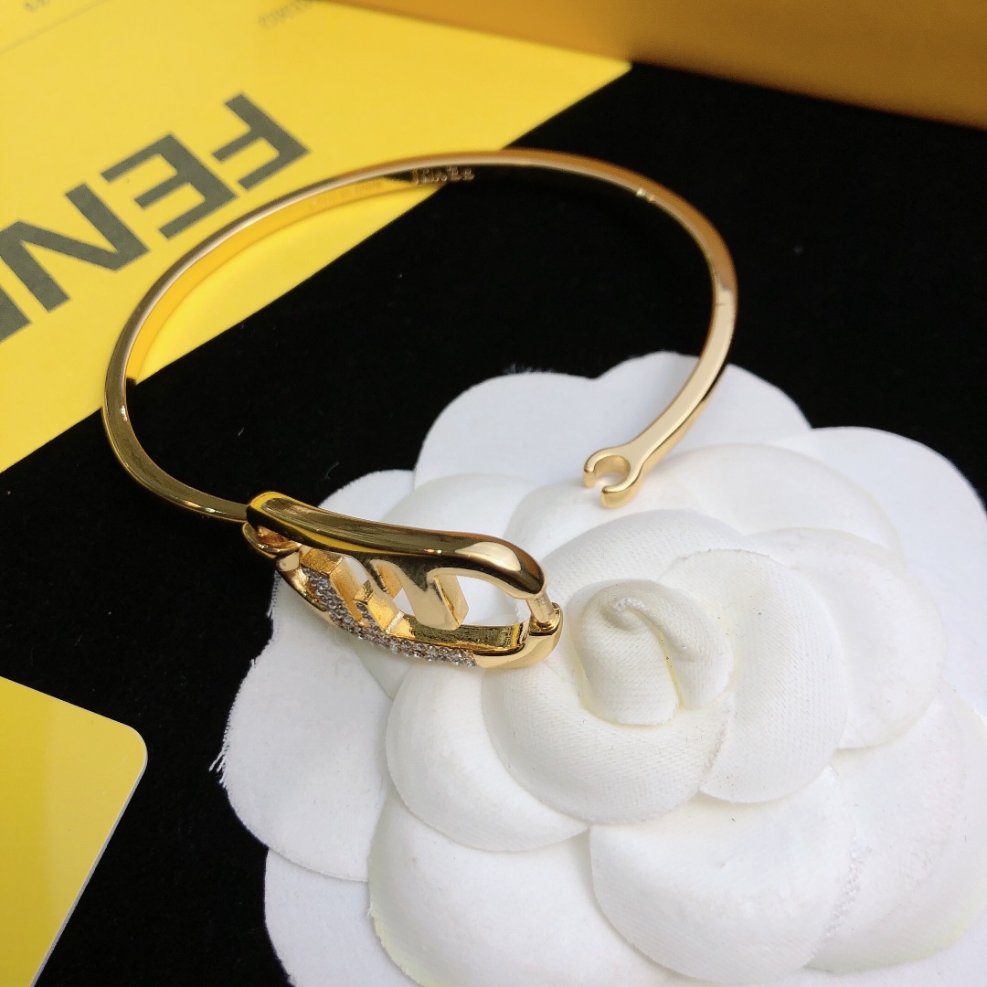 Fendi O’Lock Bracelet - FashionPlug