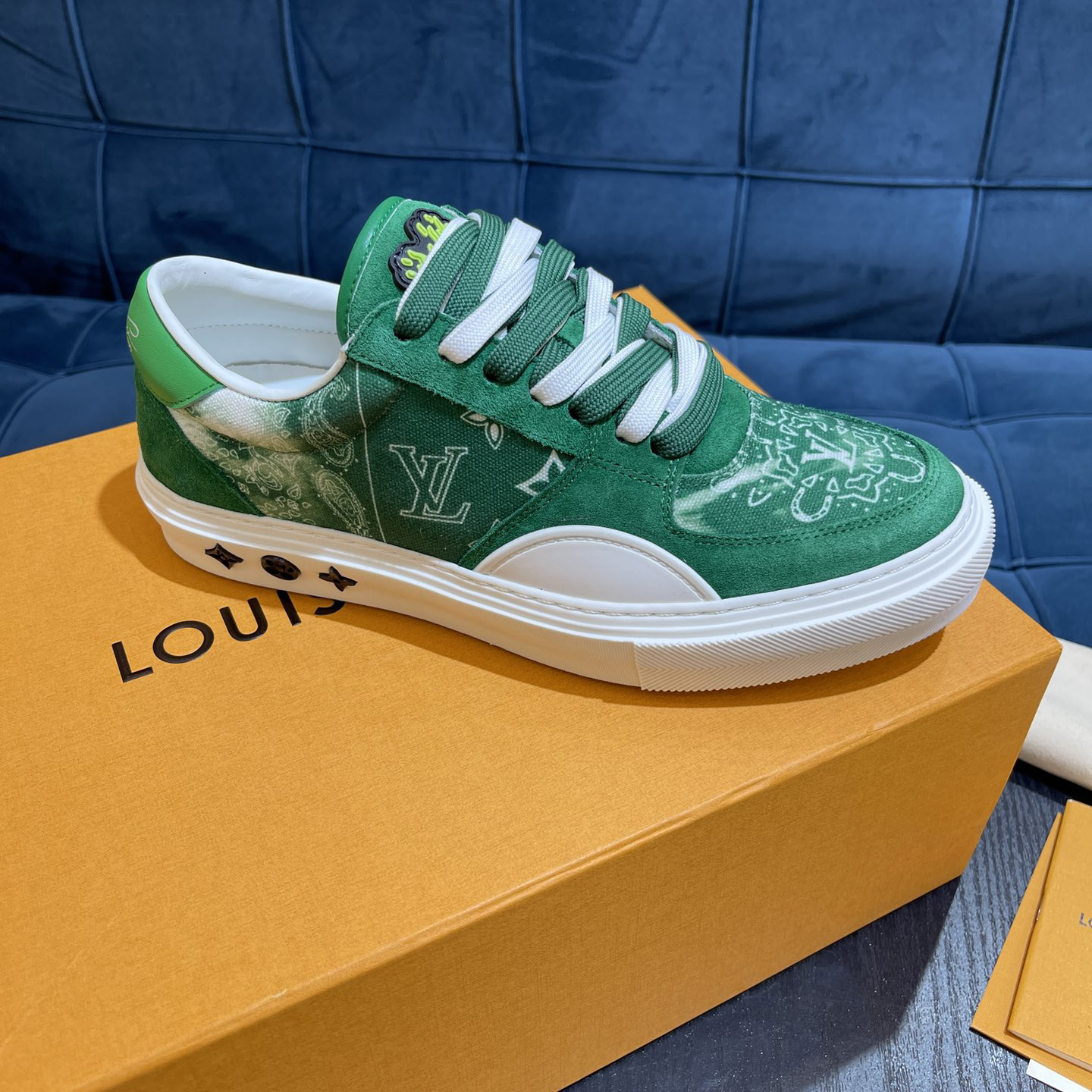 Louis Vuitton LV Ollie Sneaker      - FashionPlug