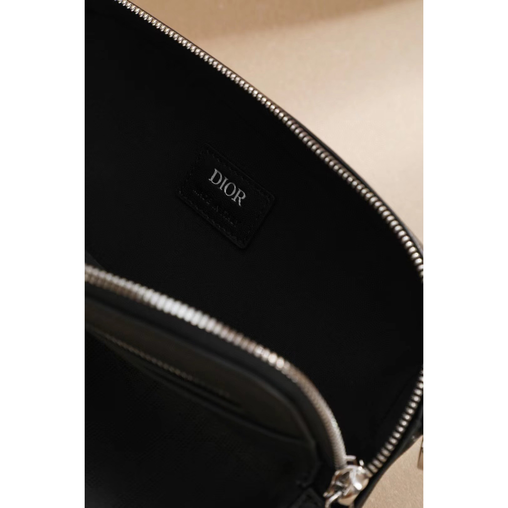 Dior Black Obique Galaxy Leather Safari Messenger Bag(22-15-6cm) - FashionPlug