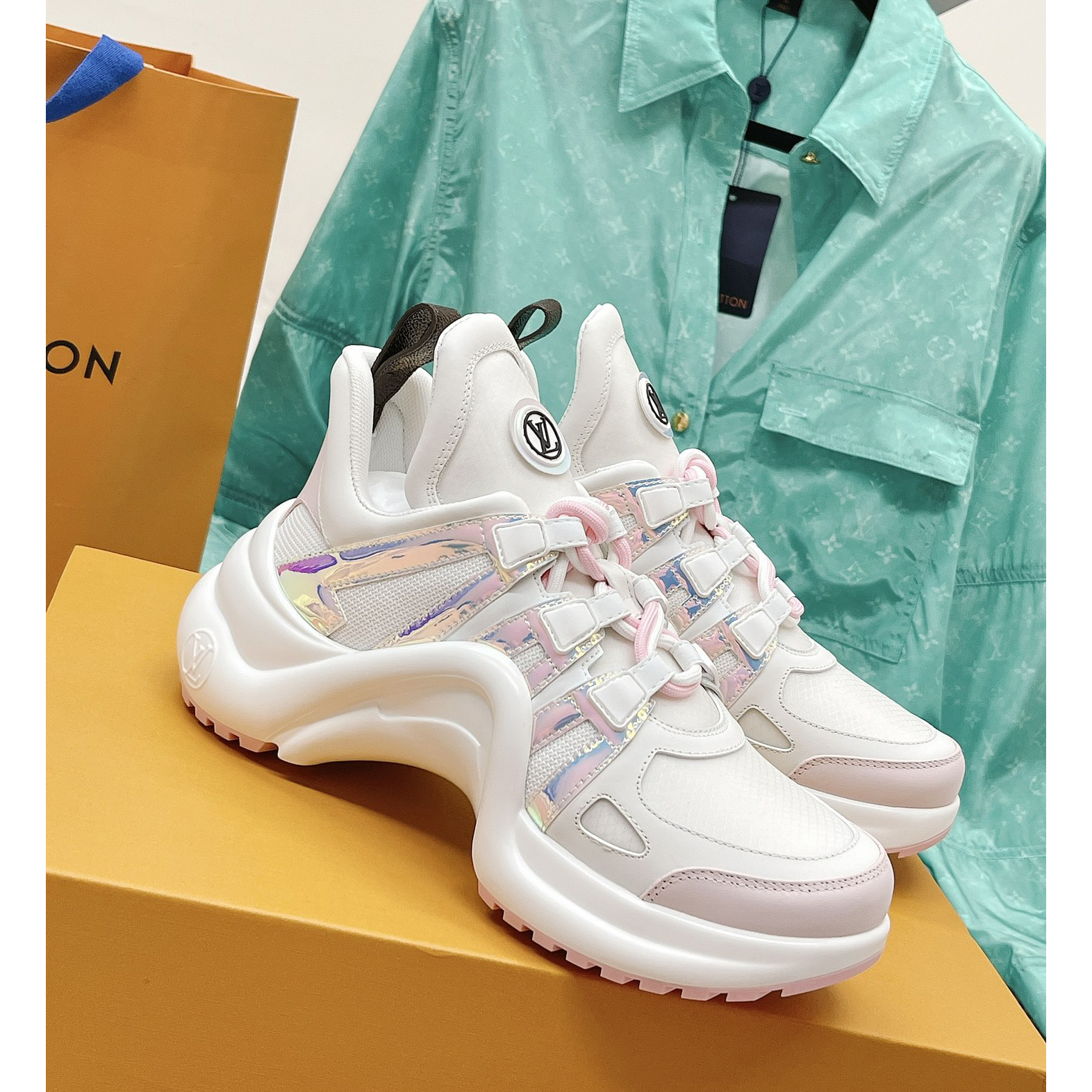 Louis Vuitton LV Archlight Sneaker    - FashionPlug
