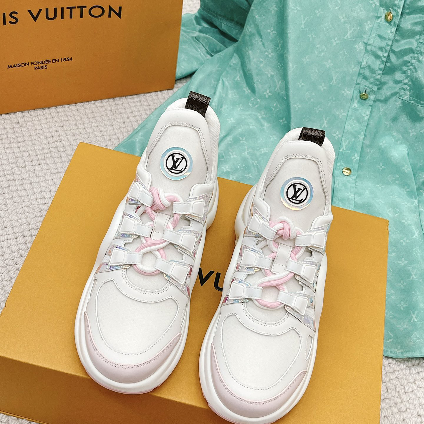 Louis Vuitton LV Archlight Sneaker    - FashionPlug