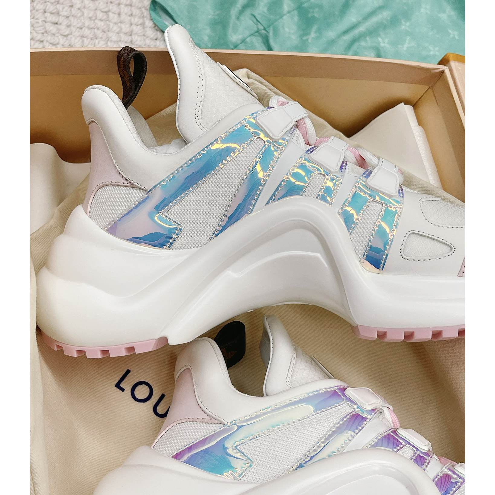 Louis Vuitton LV Archlight Sneaker    - FashionPlug