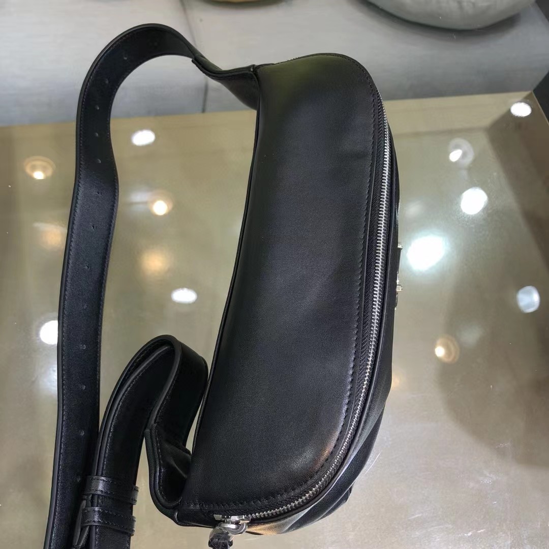 Saint Laurent Logo Bumbag（25-14-3.5cm） - FashionPlug