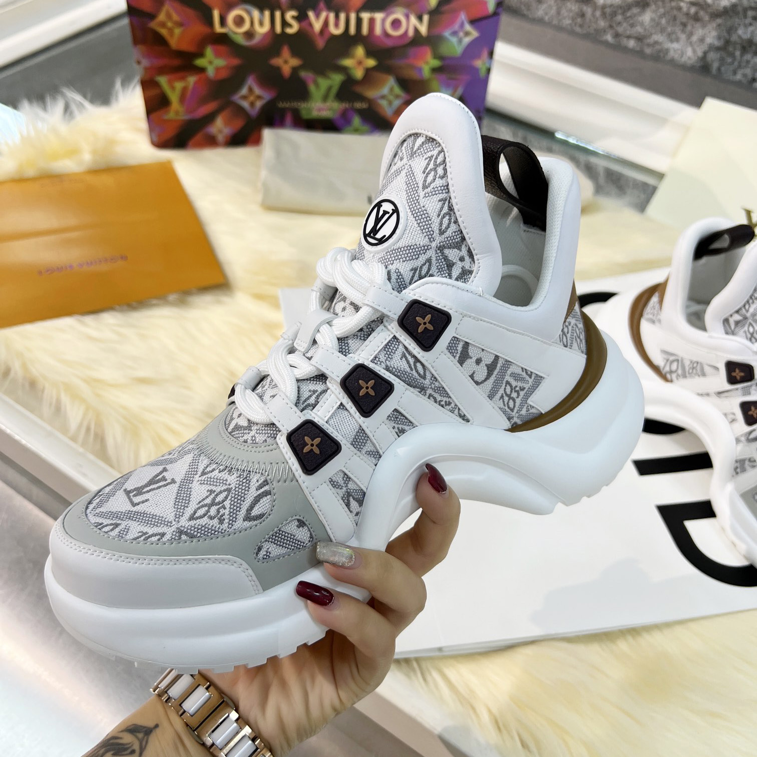 Louis Vuitton LV Archlight Sneaker   1AAIX3 - FashionPlug