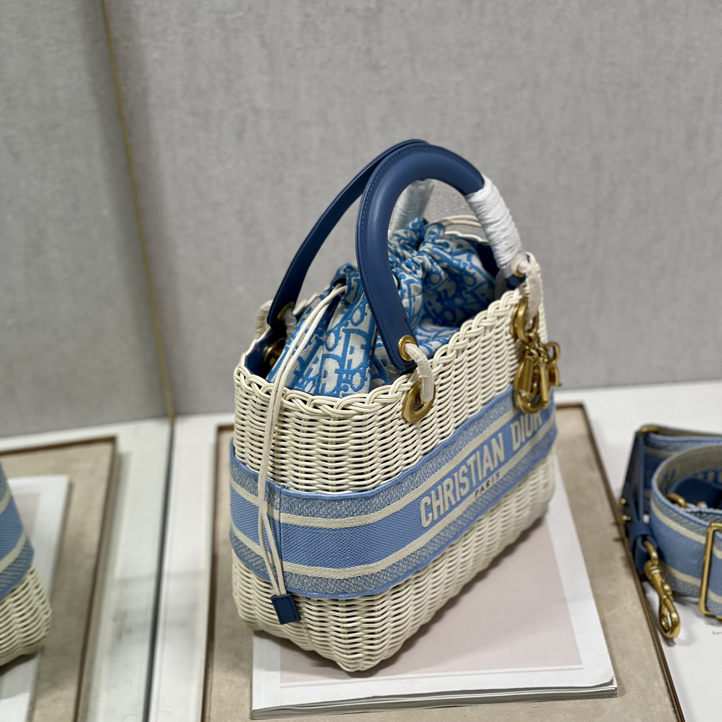 Dior Medium Lady Dior Bag(24-20-11cm) - FashionPlug