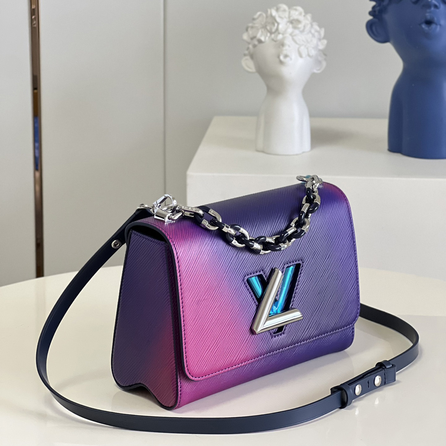 Louis Vuitton Twist MM Handbag(23-17-9.5CM)  M59894 - FashionPlug