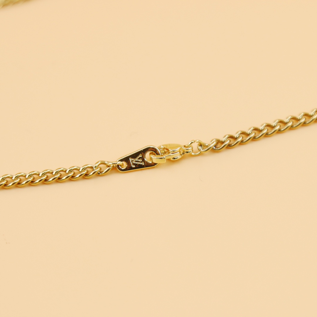 Louis Vuitton LV Skateboard Pendant   MP3276 - FashionPlug