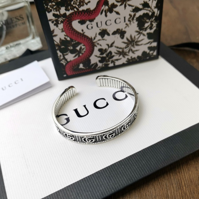 Gucci Bracelet With Double G In Silver - FashionPlug