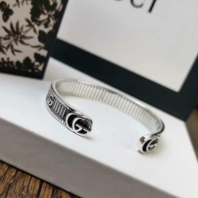 Gucci Bracelet With Double G In Silver - FashionPlug