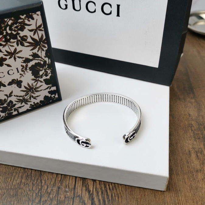 Gucci Bracelet With Double G In Silver - FashionPlug
