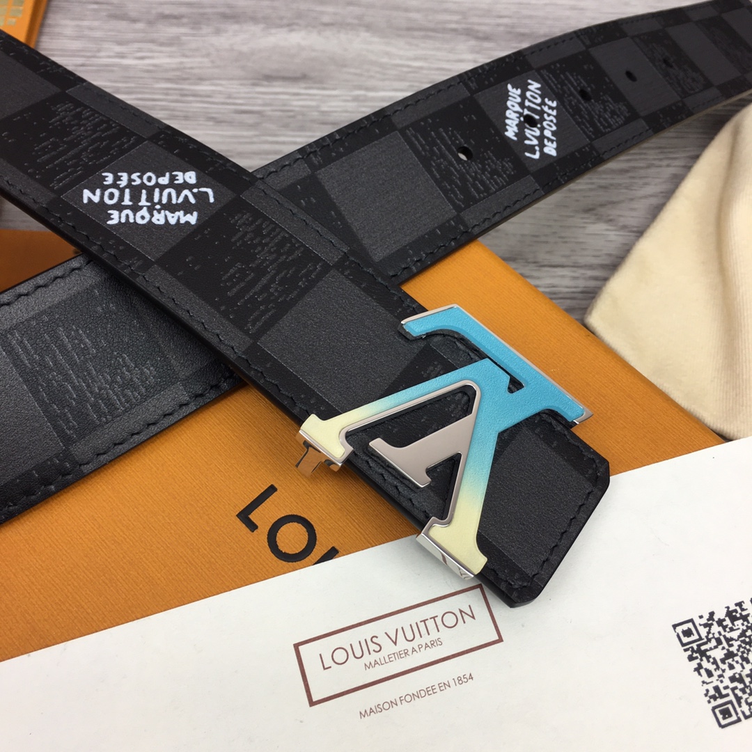 Louis Vuitton Shape 40MM Reversible Belt - FashionPlug