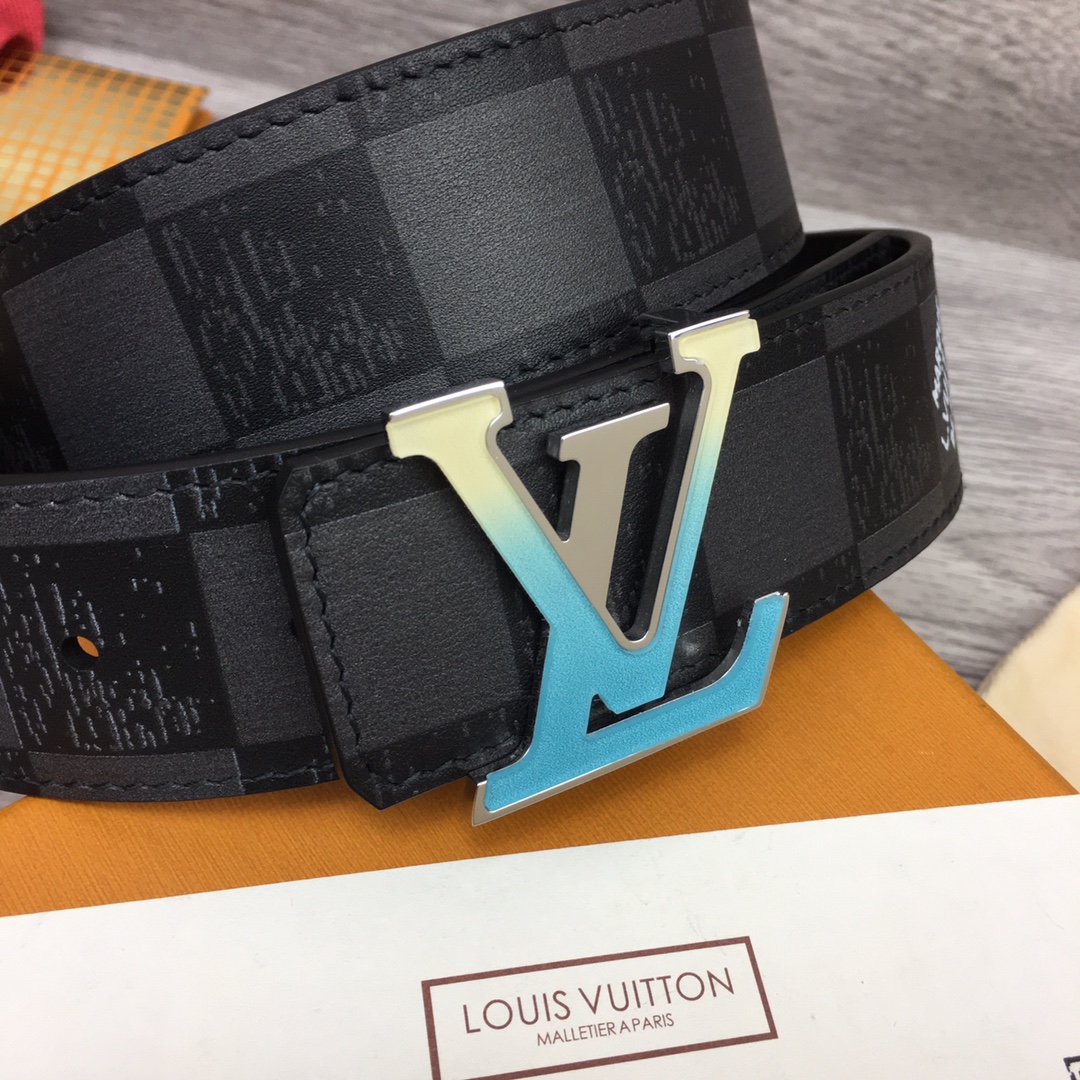 Louis Vuitton Shape 40MM Reversible Belt - FashionPlug