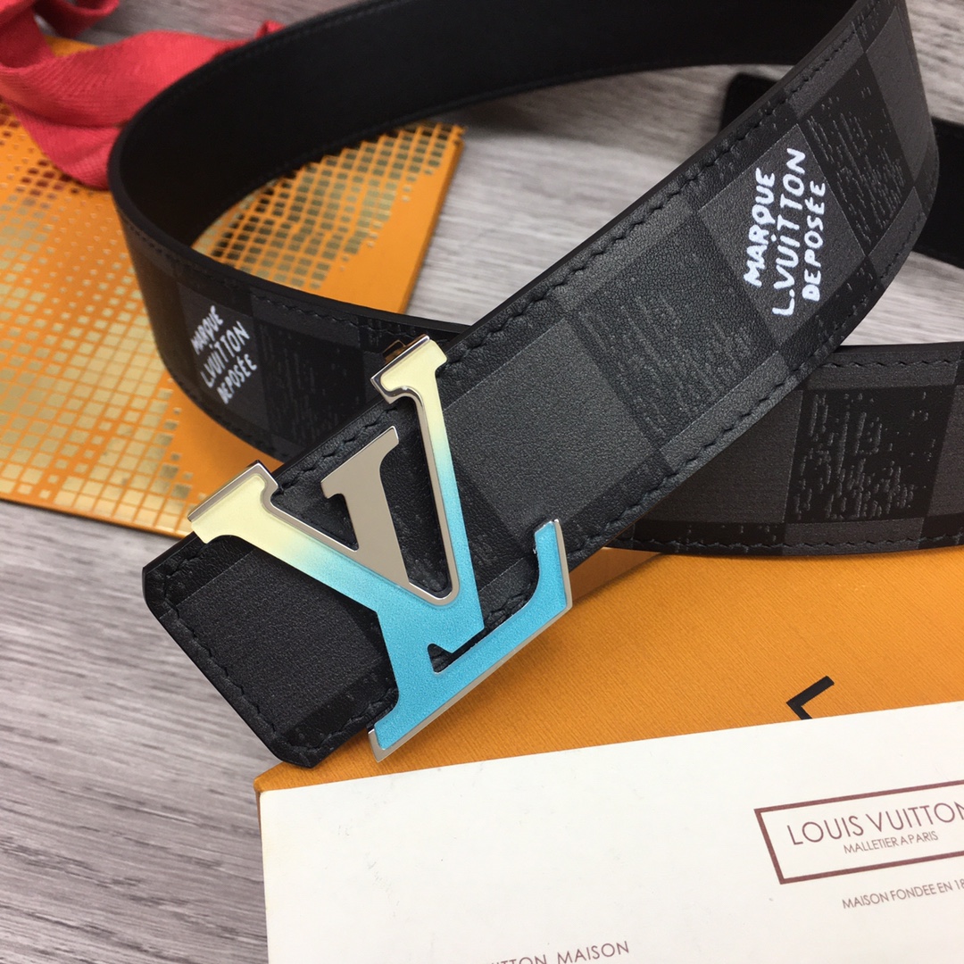 Louis Vuitton Shape 40MM Reversible Belt - FashionPlug