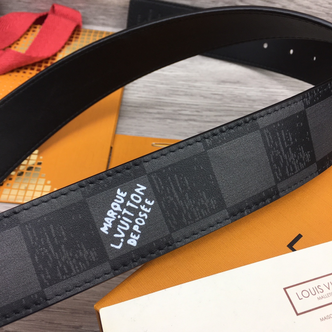Louis Vuitton Shape 40MM Reversible Belt - FashionPlug