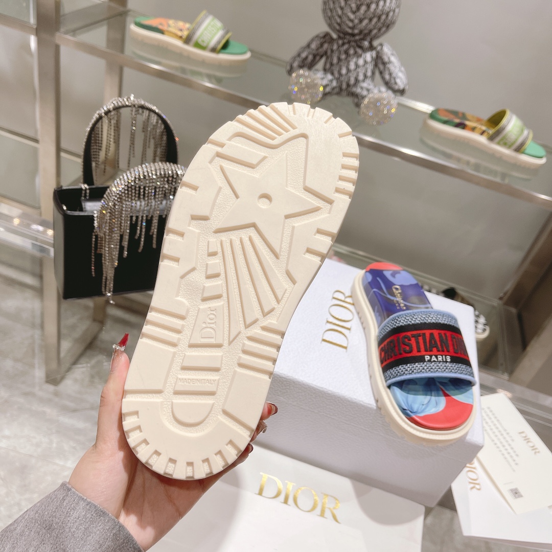 Dior Dway Slide - FashionPlug