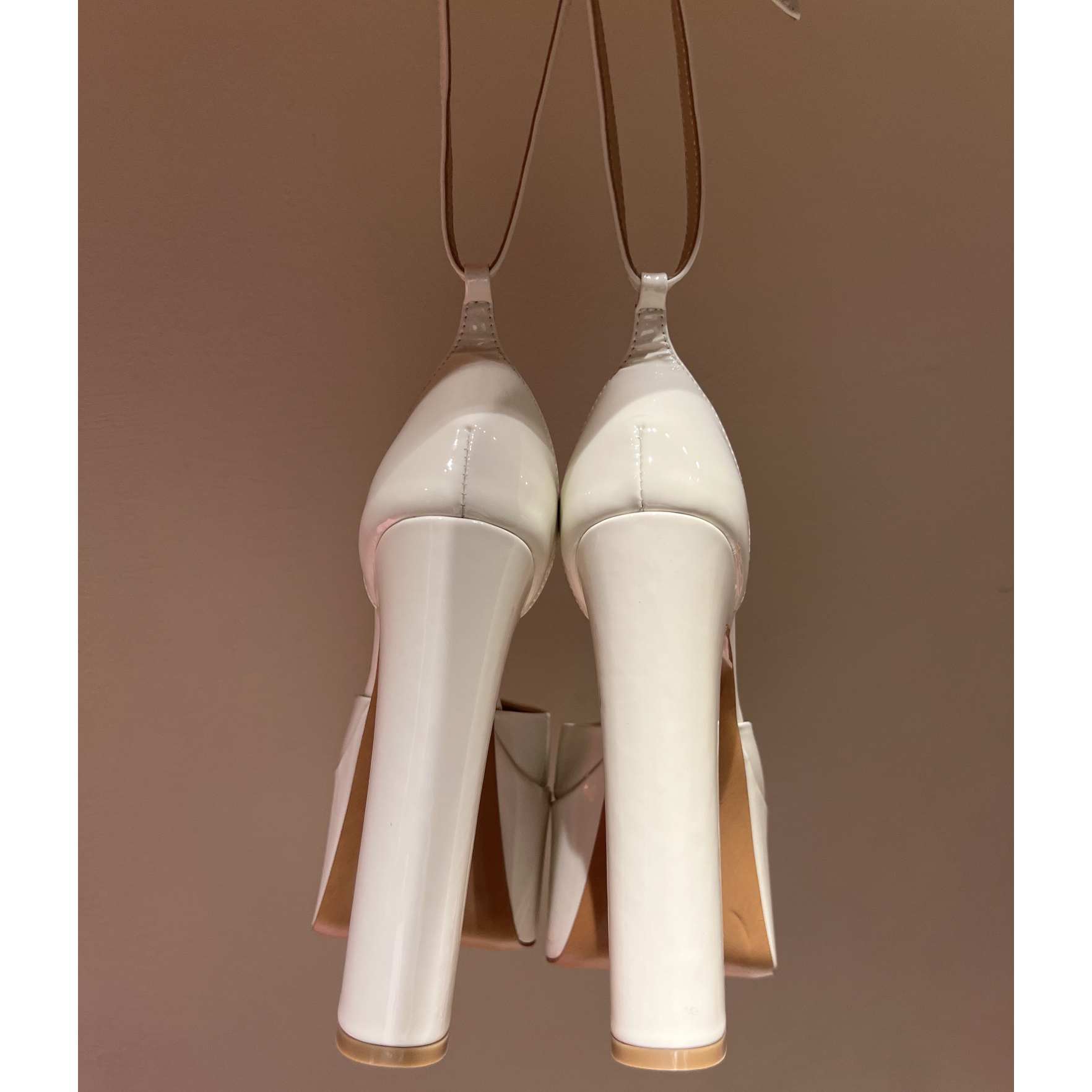 Valenti GARAVANI Garavani Tan-Go Platform Pump In Patent Leather  155 MM - FashionPlug