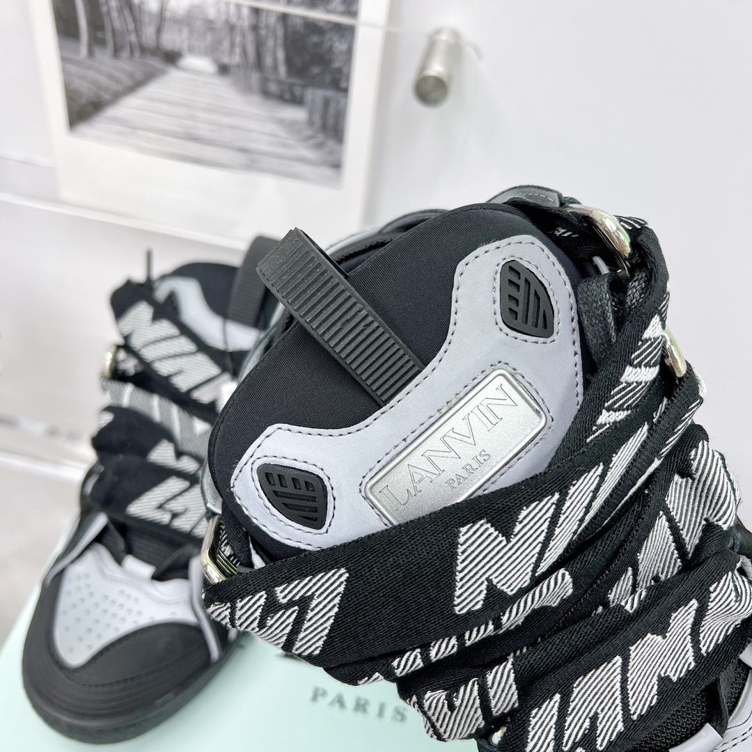 Lanvin Curb Sneakers - FashionPlug