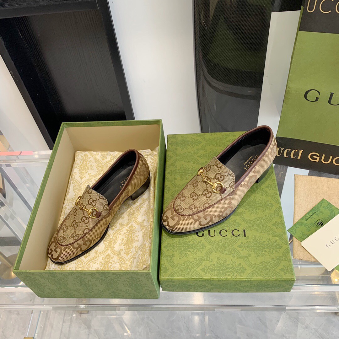 Gucci Women's Maxi GG Gucci Jordaan Loafer - FashionPlug