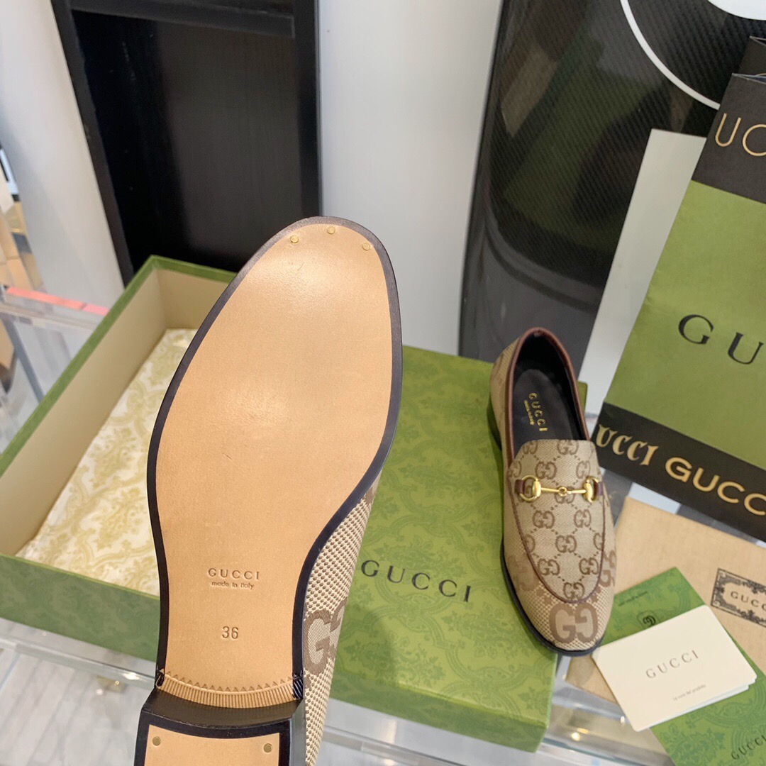 Gucci Women's Maxi GG Gucci Jordaan Loafer - FashionPlug