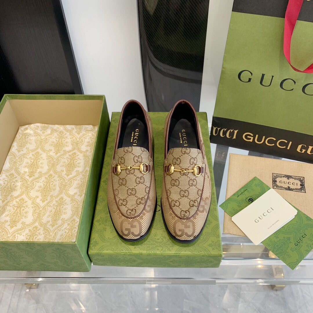 Gucci Women's Maxi GG Gucci Jordaan Loafer - FashionPlug
