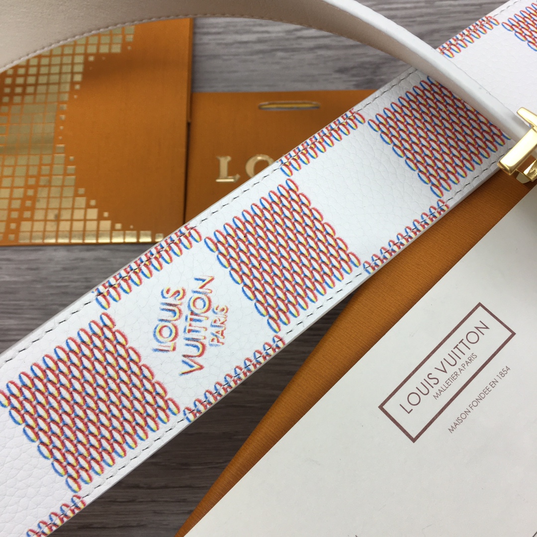 Louis Vuitton LV Optic 40MM Reversible Belt   M0556S - FashionPlug