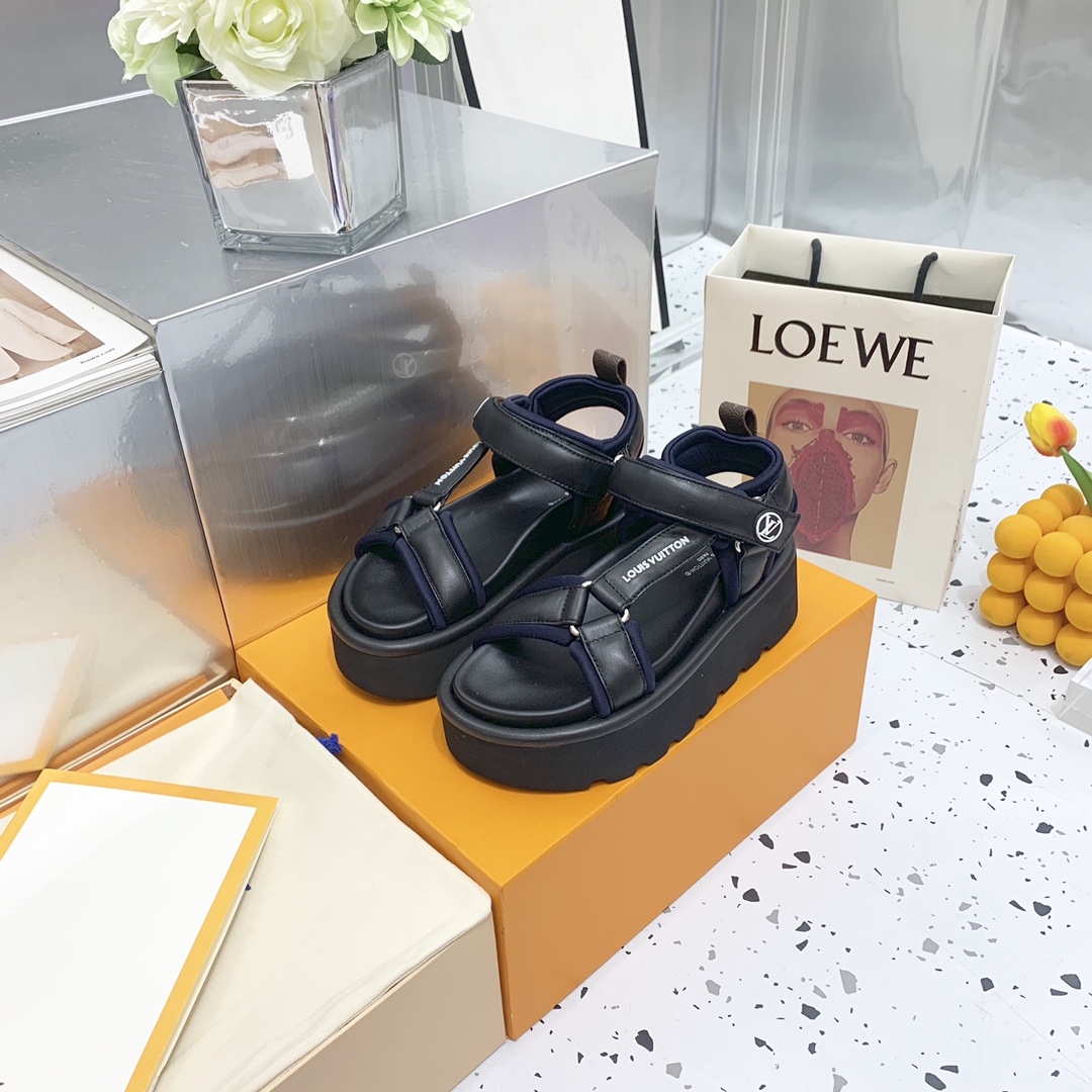 Louis Vuitton Pool Pillow Flat Comfort Sandal   1AABR3 - FashionPlug