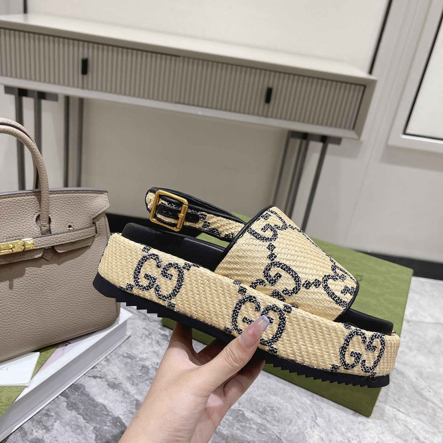 Gucci GG Platform Sandal - FashionPlug