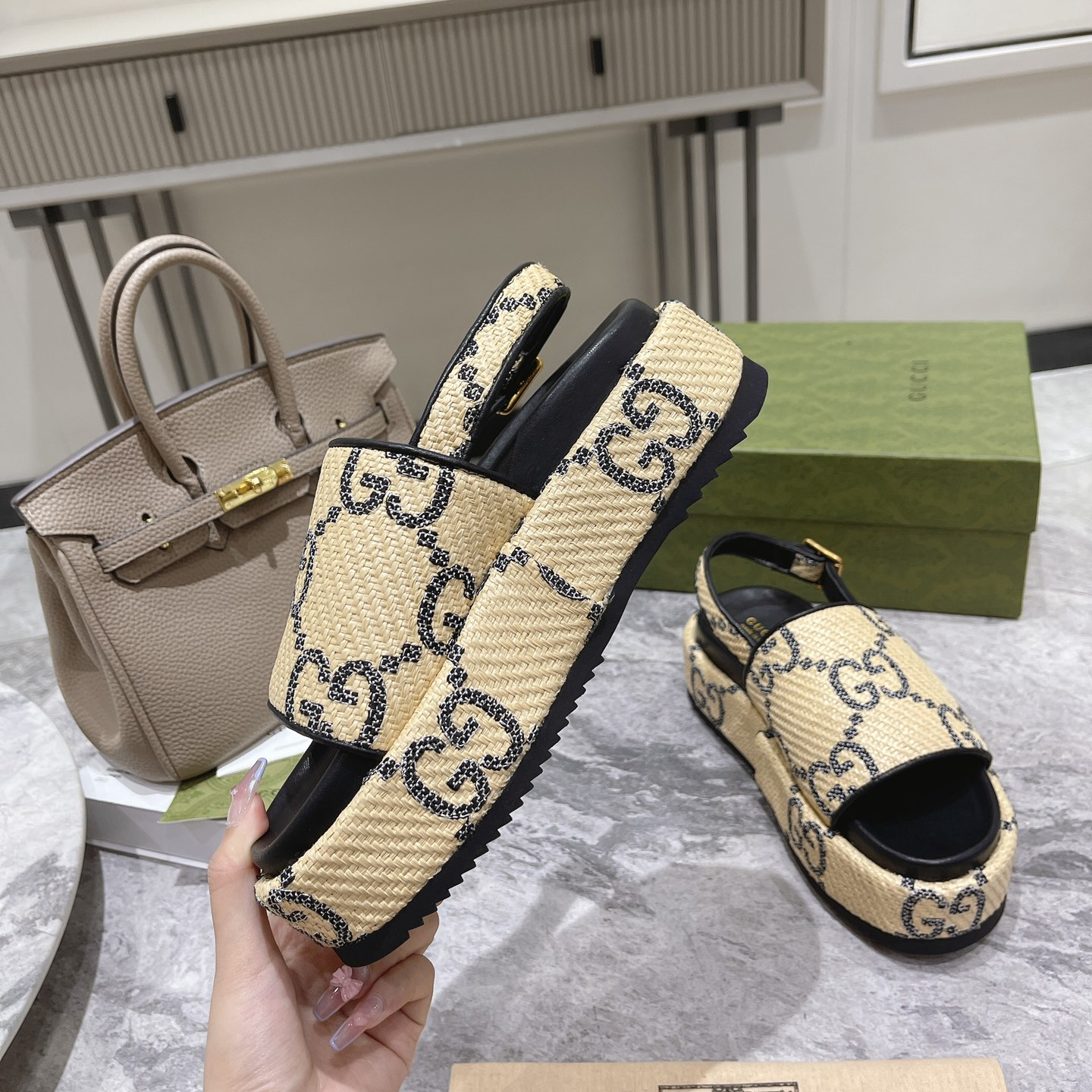 Gucci GG Platform Sandal - FashionPlug