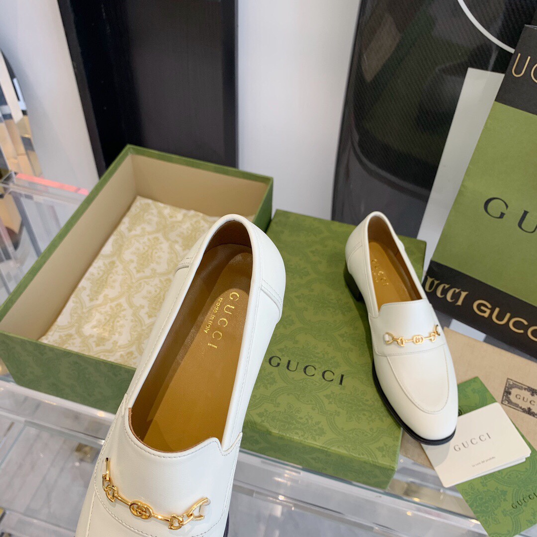 Gucci Women's Loafer With Horsebit - FashionPlug