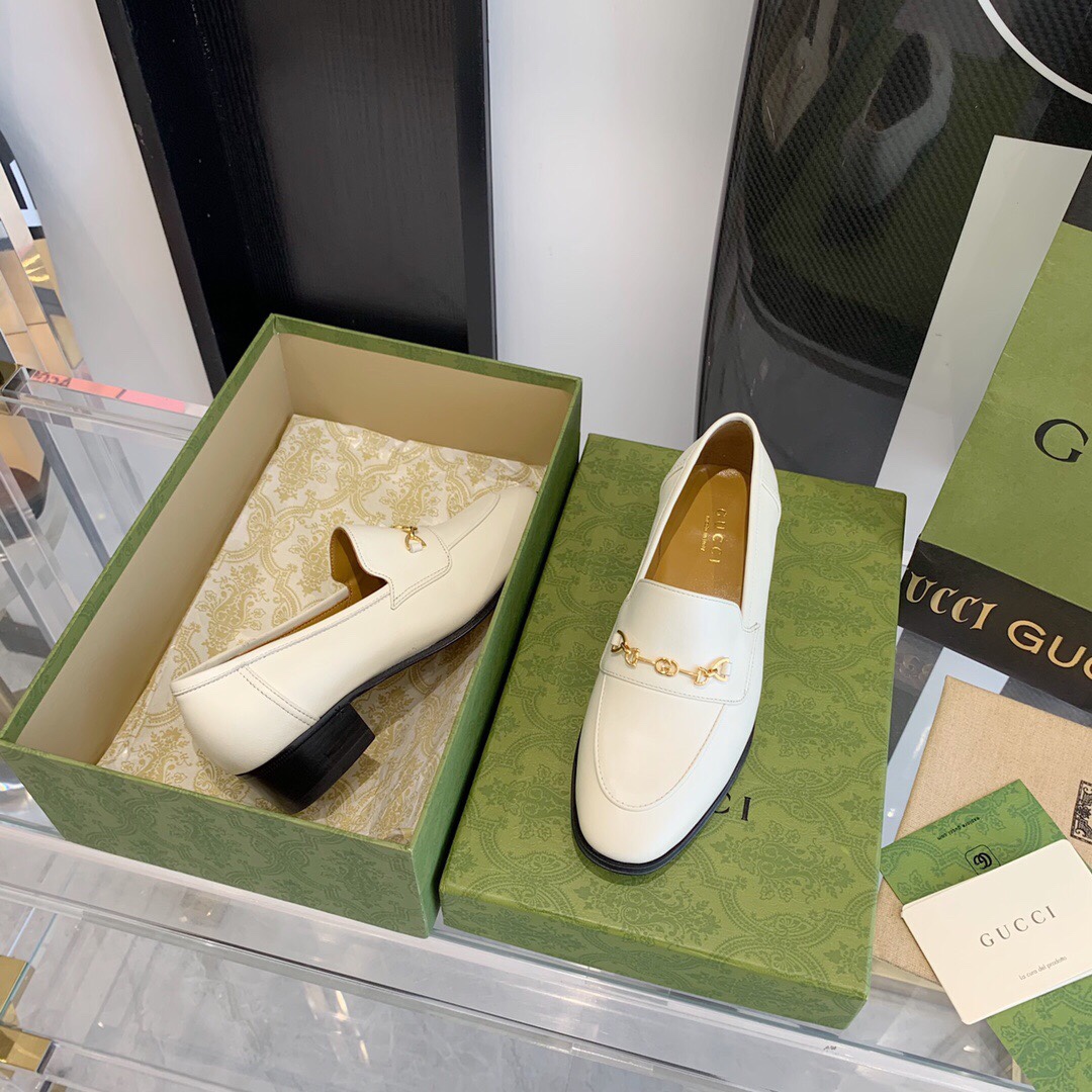 Gucci Women's Loafer With Horsebit - FashionPlug