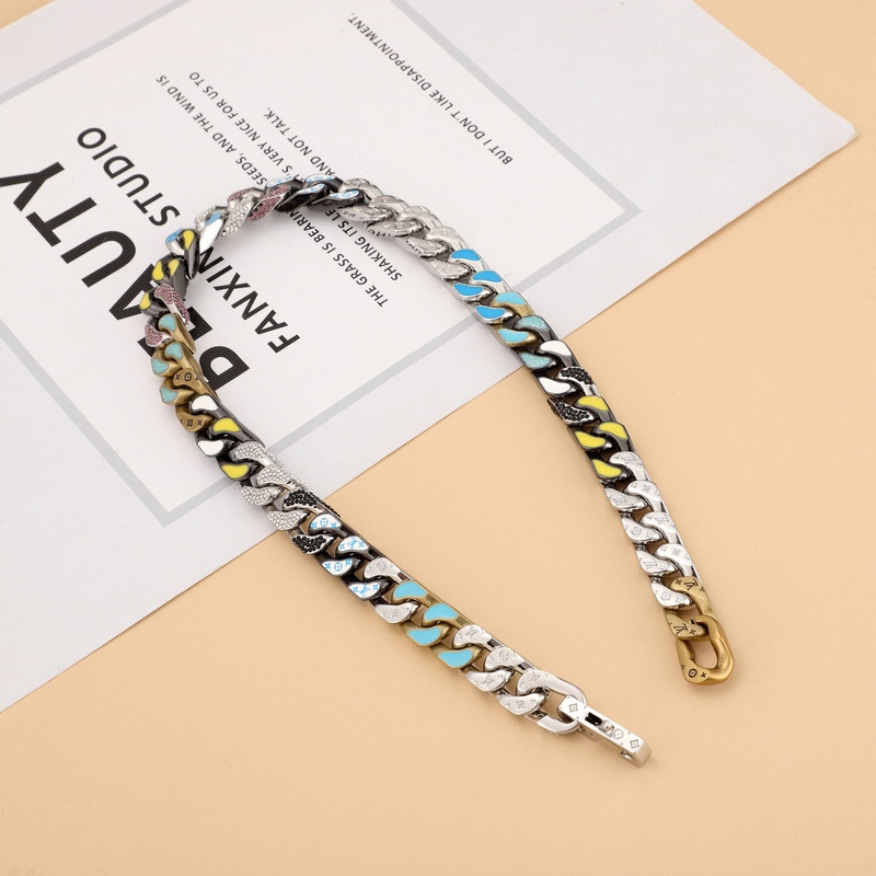 Louis Vuitton LV Chain Links Necklace MP3065    50cm    - FashionPlug