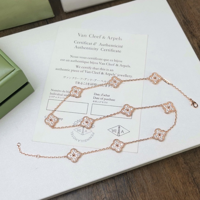 Van Cleef & Arpels Long Necklace - FashionPlug