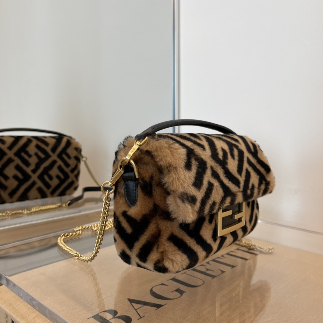 Fendi Baguette Brown Sheepskin Bag - FashionPlug