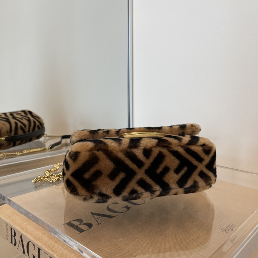 Fendi Baguette Brown Sheepskin Bag - FashionPlug