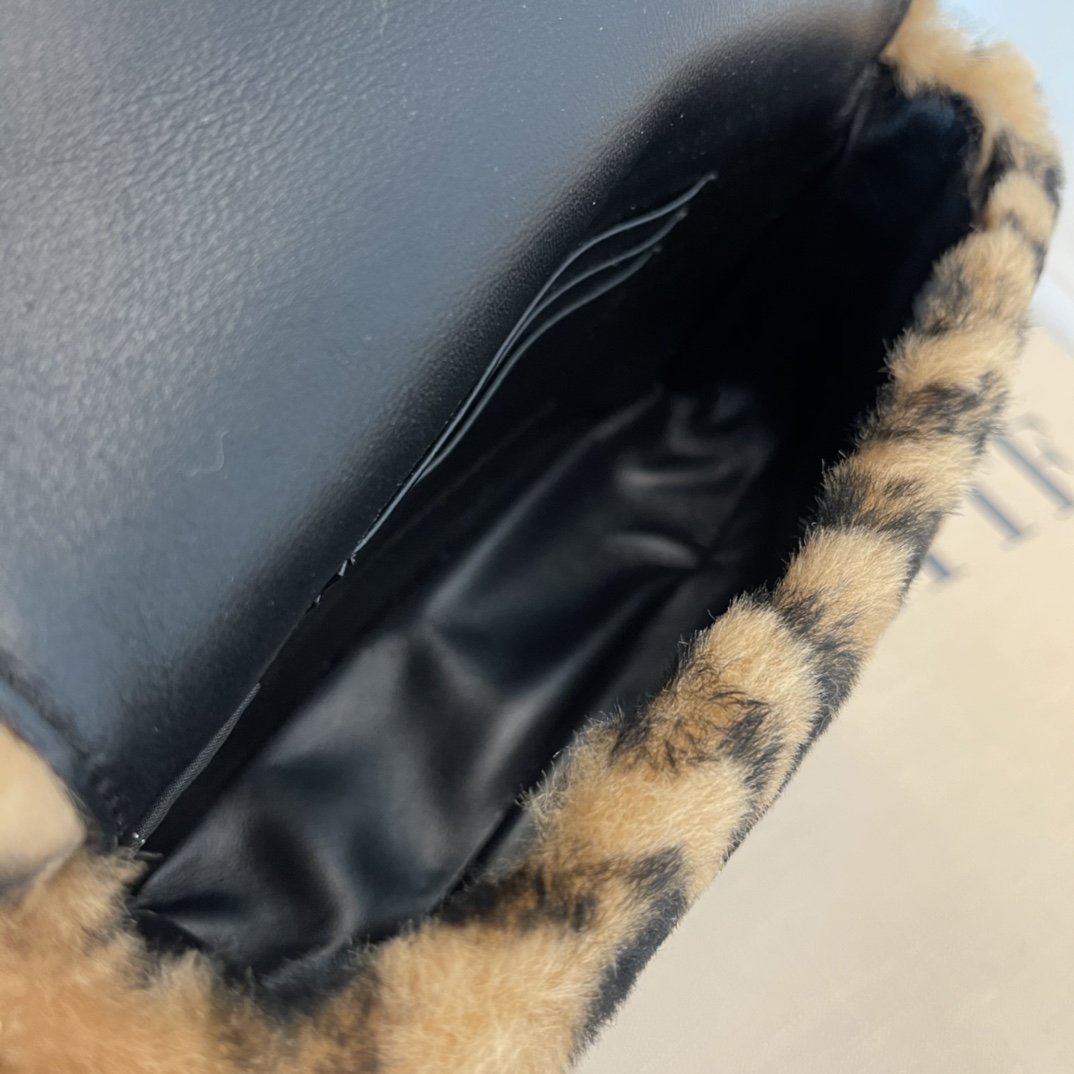 Fendi Baguette Brown Sheepskin Bag - FashionPlug