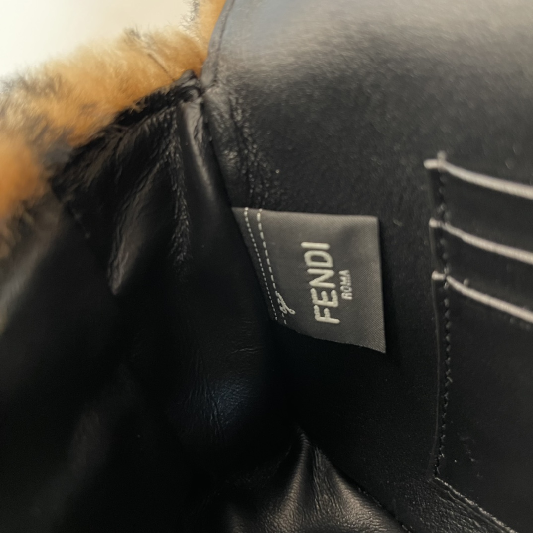 Fendi Baguette Brown Sheepskin Bag - FashionPlug