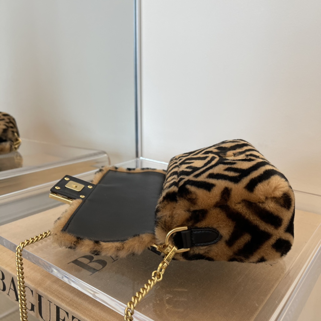 Fendi Baguette Brown Sheepskin Bag - FashionPlug