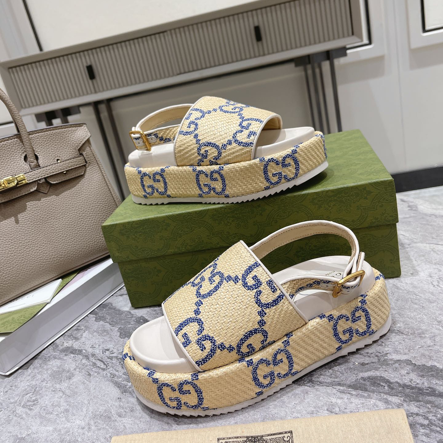Gucci GG Platform Sandal - FashionPlug