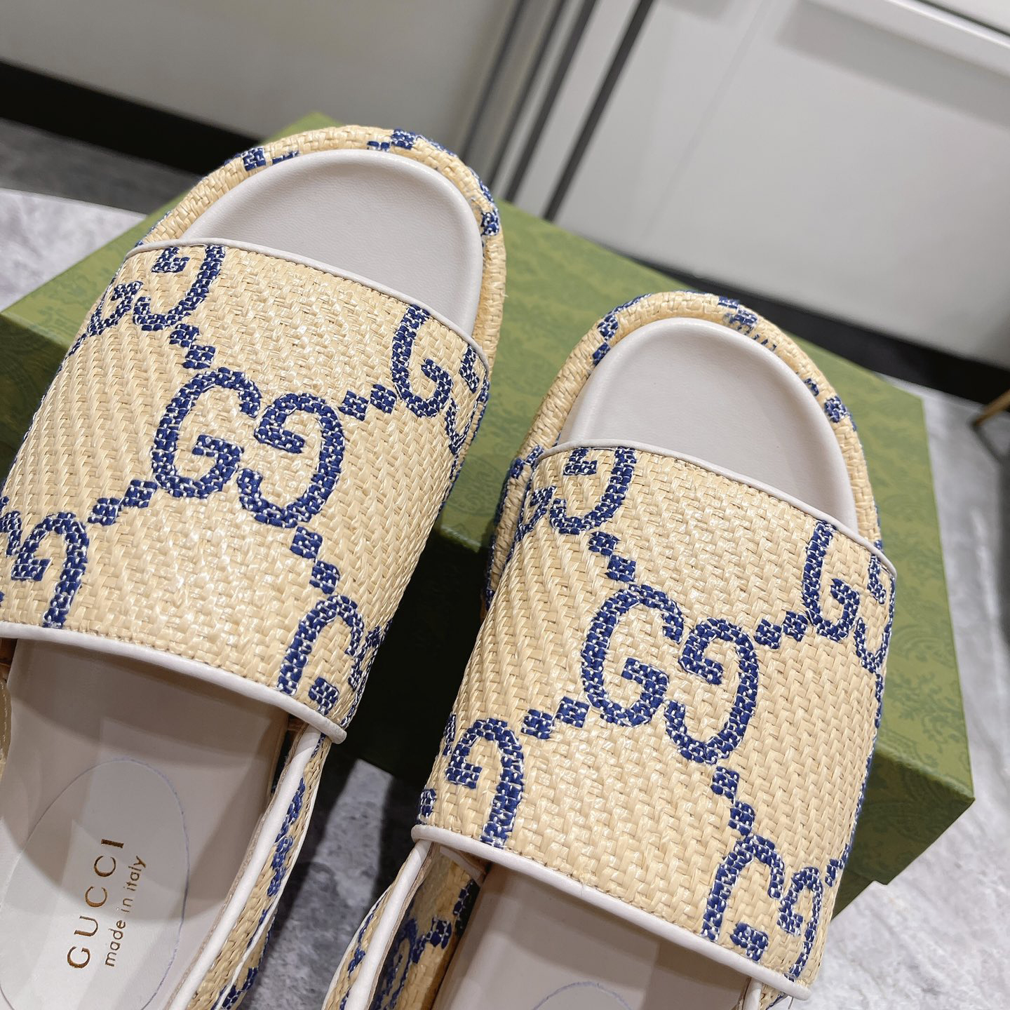 Gucci GG Platform Sandal - FashionPlug