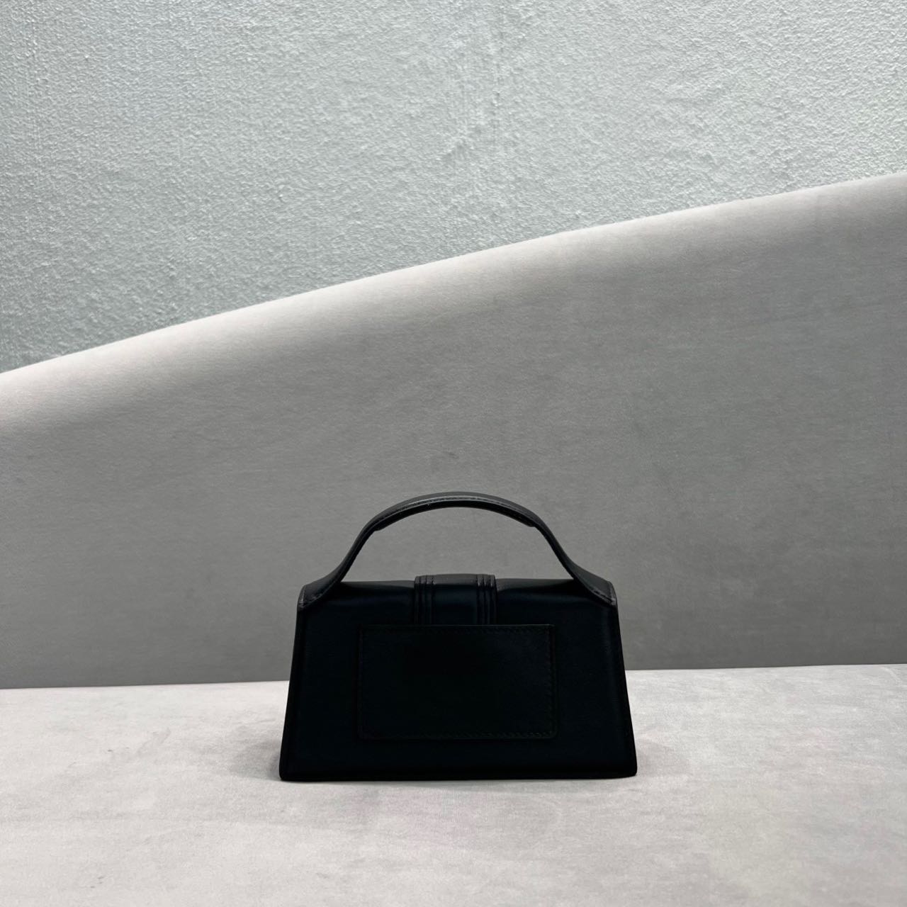 Jacquemus Le Bambino Small Handbag With Adjustable Crossbody Strap(18-6-7cm) - FashionPlug