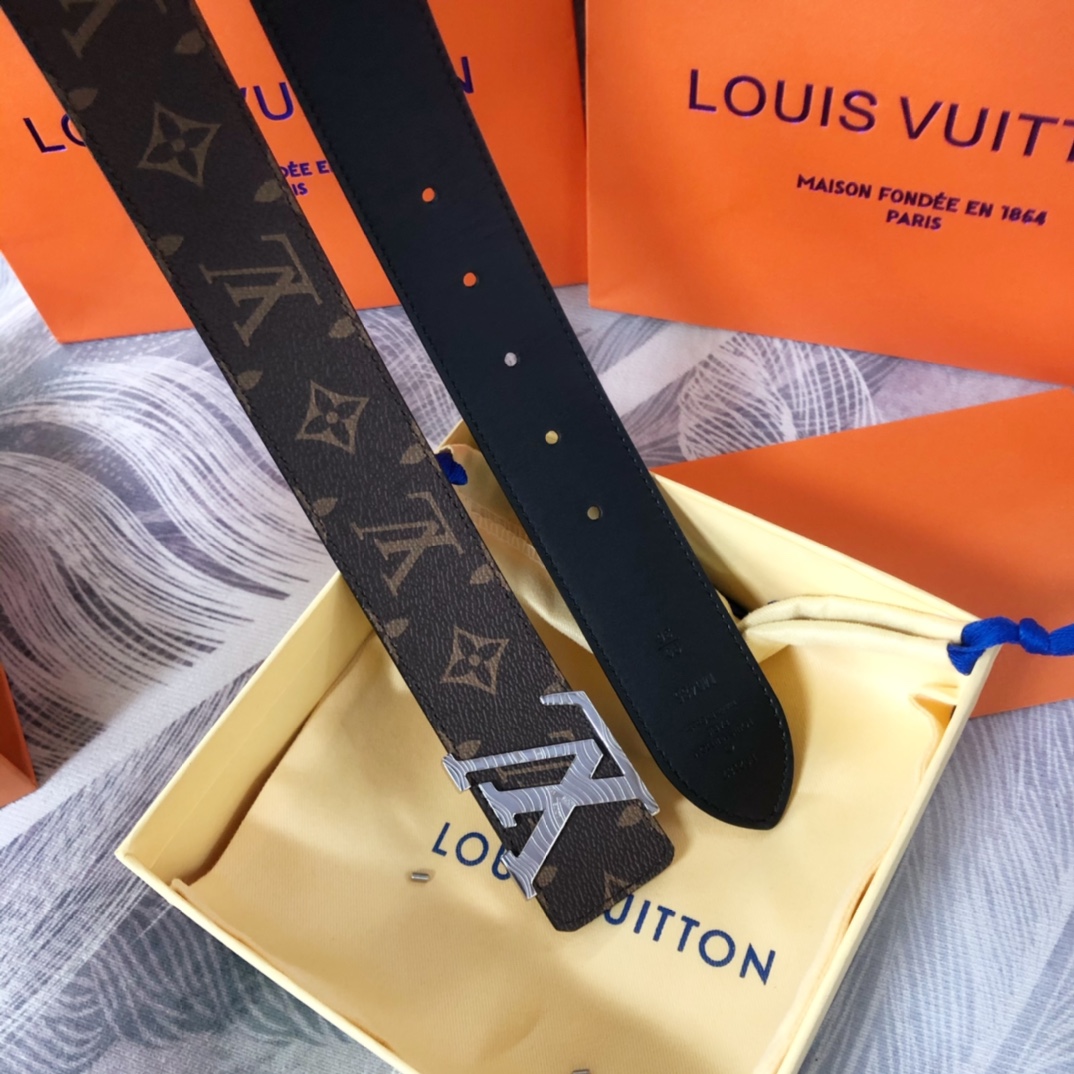 Louis Vuitton LV Pyramide Cities Exclusive 40MM Reversible Belt—Hong Kong - FashionPlug
