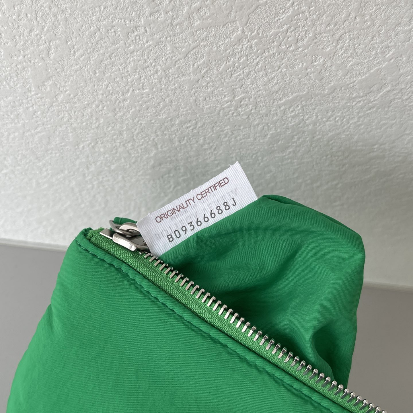 Bottega Veneta Padded Tech Cassette Padded Intreccio Nylon Cross-Body Bag(30-15-7.5cm) - FashionPlug