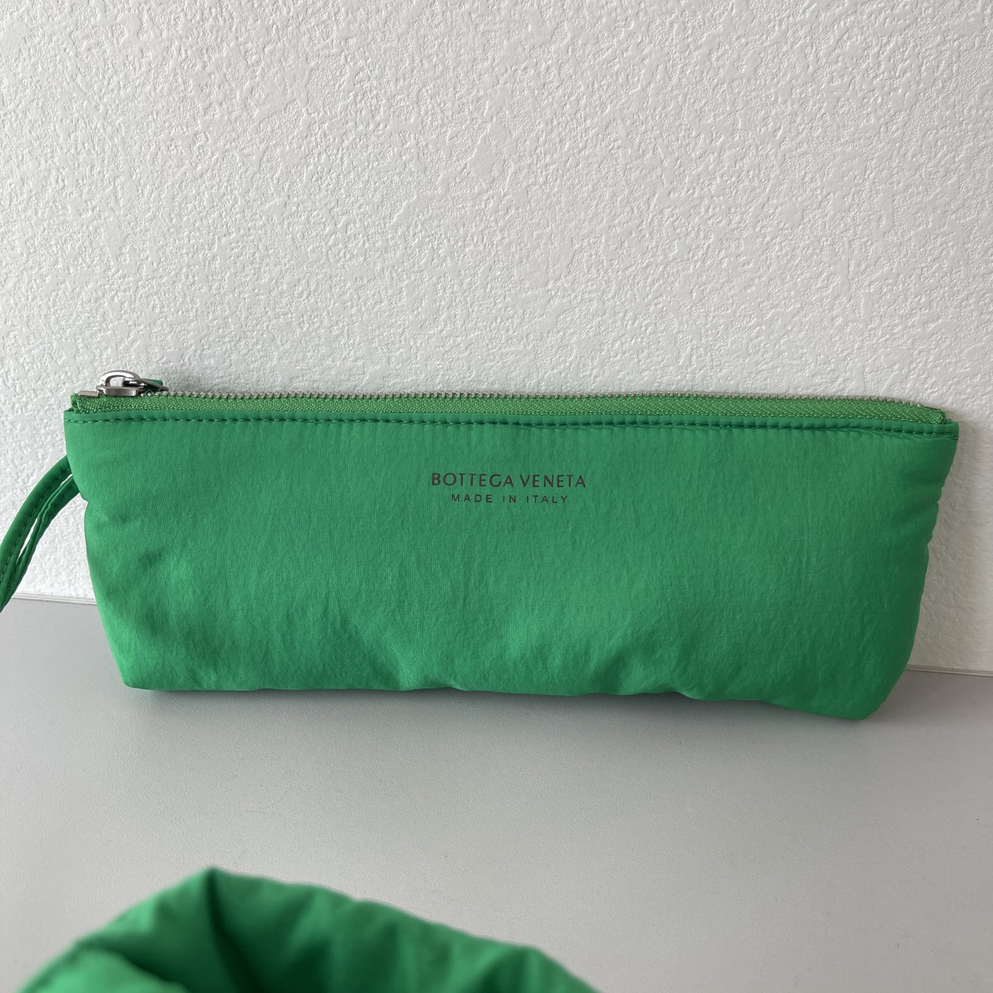 Bottega Veneta Padded Tech Cassette Padded Intreccio Nylon Cross-Body Bag(30-15-7.5cm) - FashionPlug